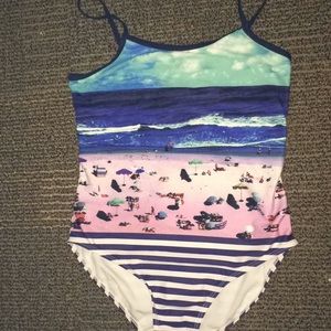 One piece bathing suit